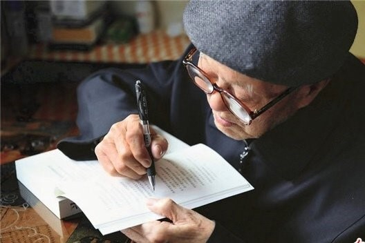 信息協(xié)會(huì)支部委員會(huì)組織學(xué)習(xí)張富清同志先進(jìn)事跡